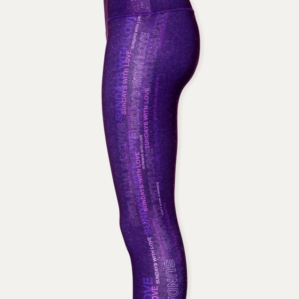 Peloton “Sunday’s with Love” Leggings